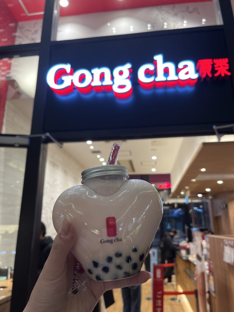 Heartful Bottle Strawberry Alishan Oolong Milk Tea with Pearl