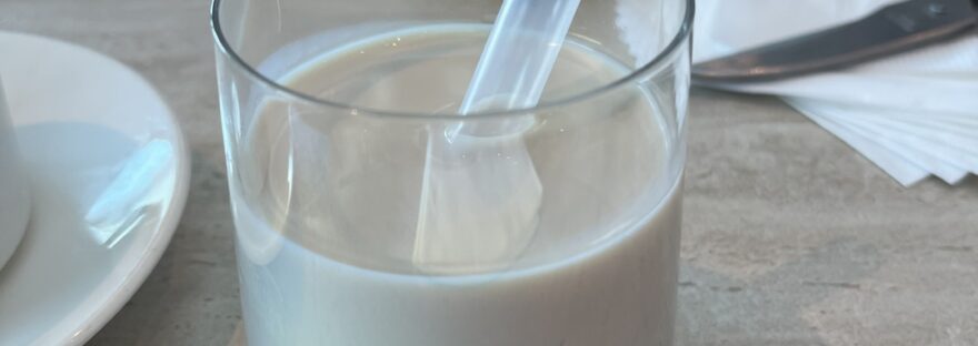 Red Oolong Milk Tea with Tapioca Pearls